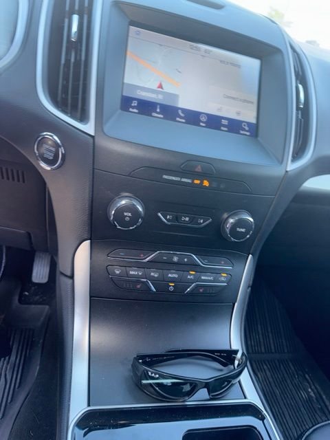 Used 2019 Red Ford SEL image 9