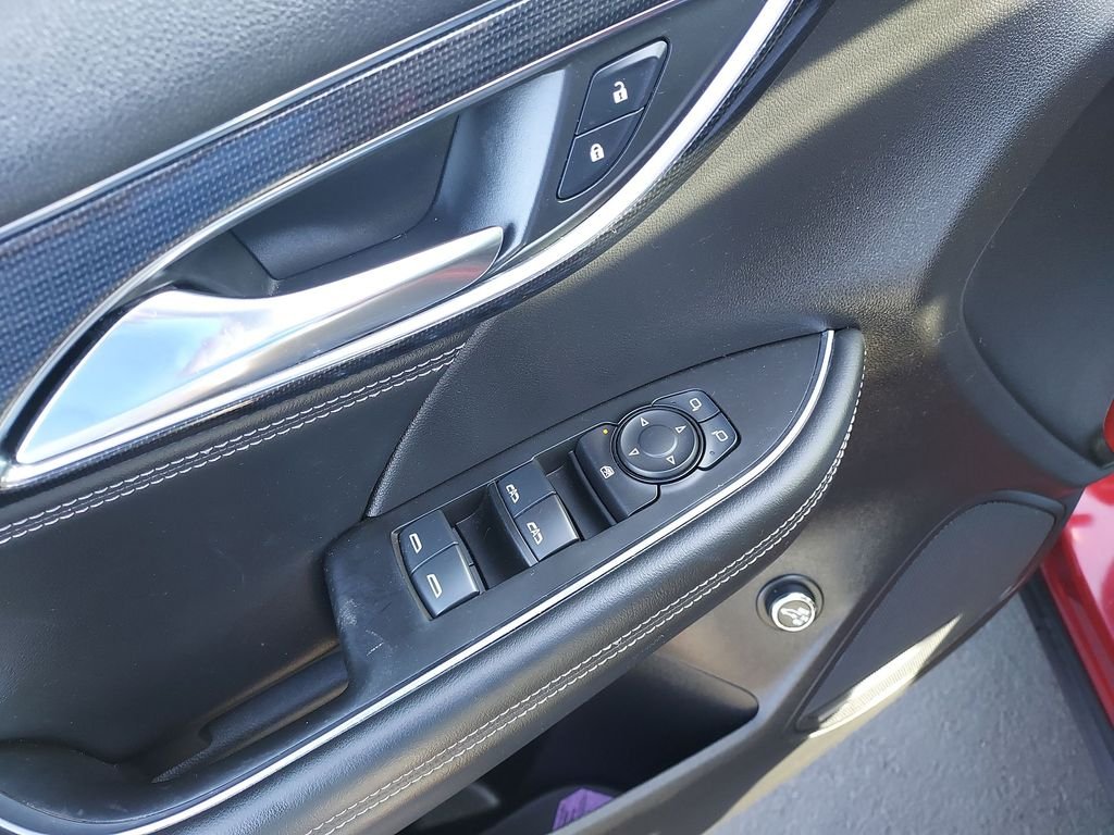 Used 2022 Red Buick Preferred image 19