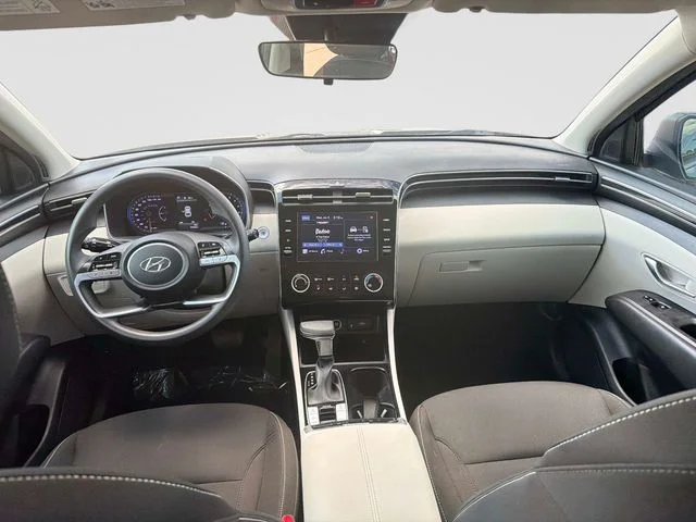Used 2023 Black Hyundai SEL image 17