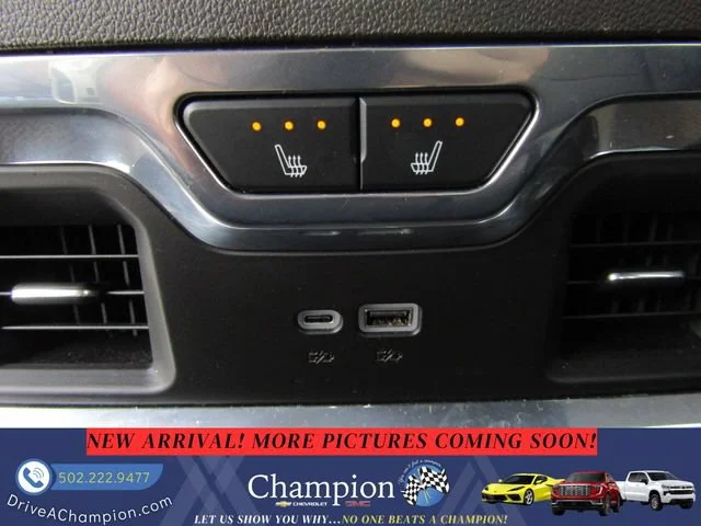 Used 2025 White Frost Tricoat GMC Denali image 14