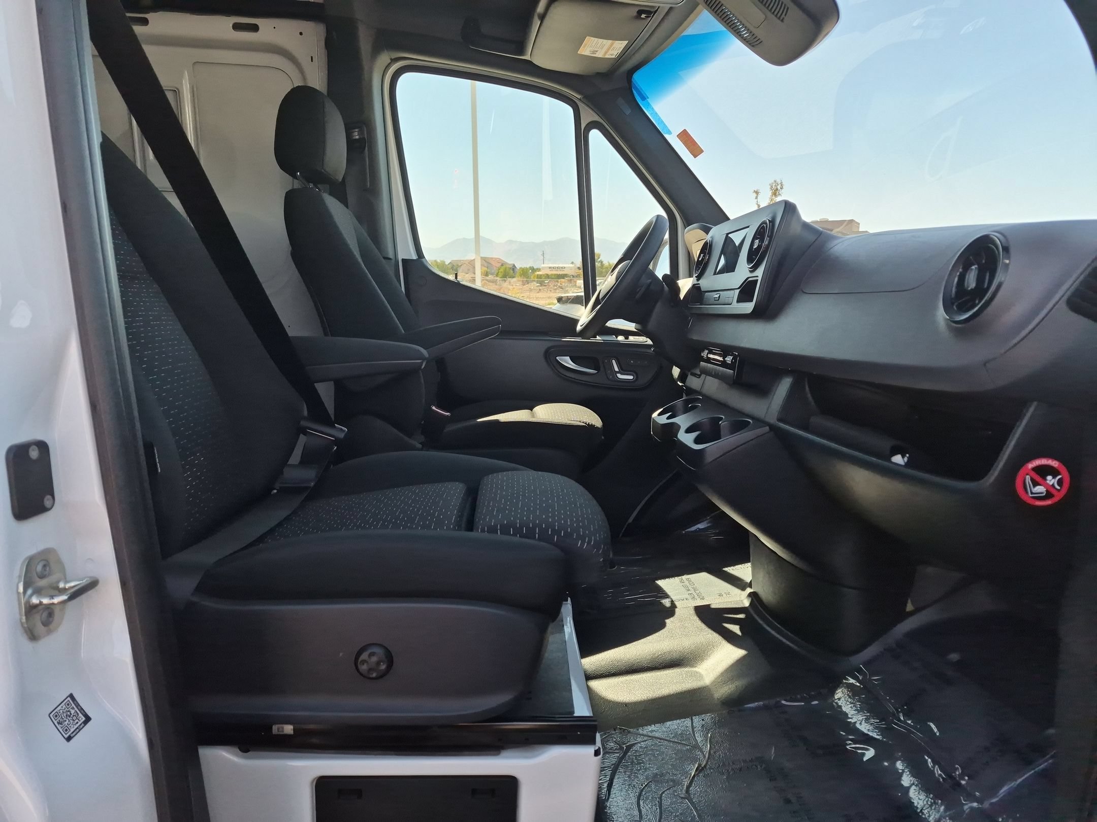 Used 2024 White Mercedes-Benz Cargo 144 WB image 29