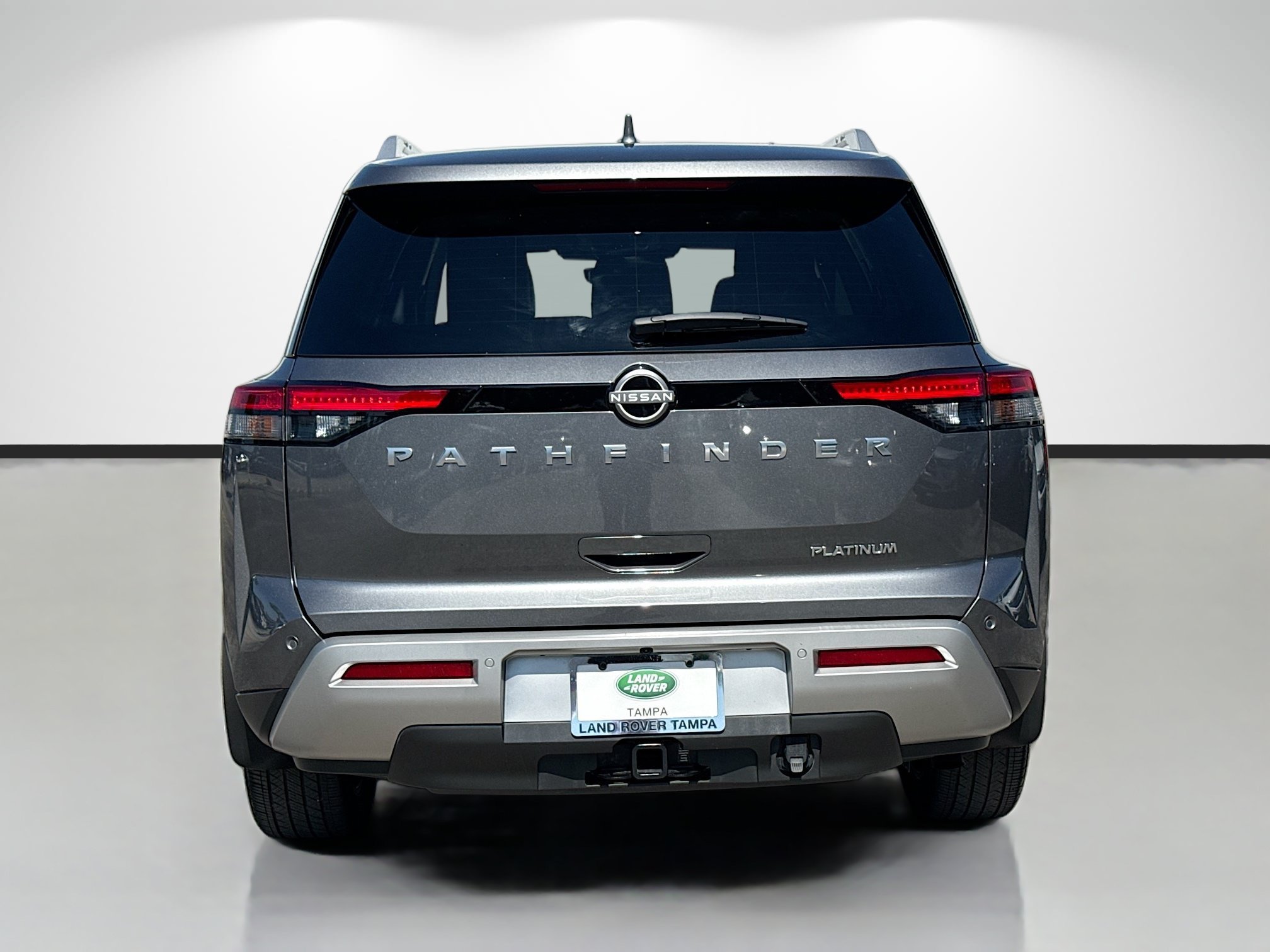 Used 2025 Gun Metallic Nissan Platinum image 4