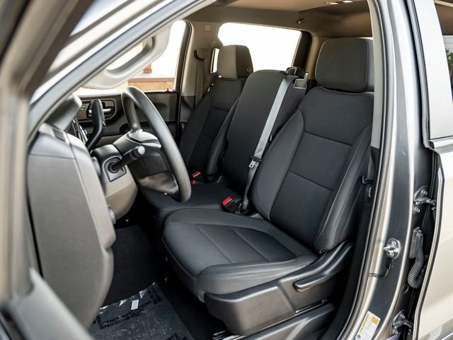 Used 2021 Satin Steel Metallic Chevrolet Custom image 17