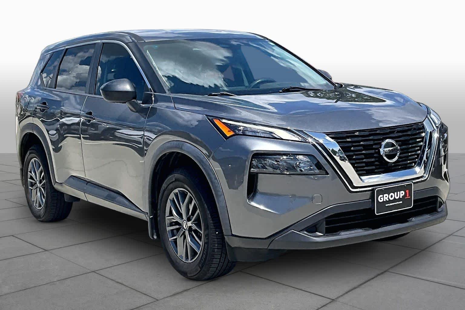 Used 2021 Gun Metallic Nissan S image 3