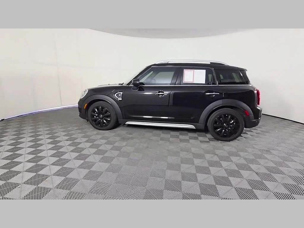 Used 2022 Midnight Black Metallic MINI Cooper S image 43