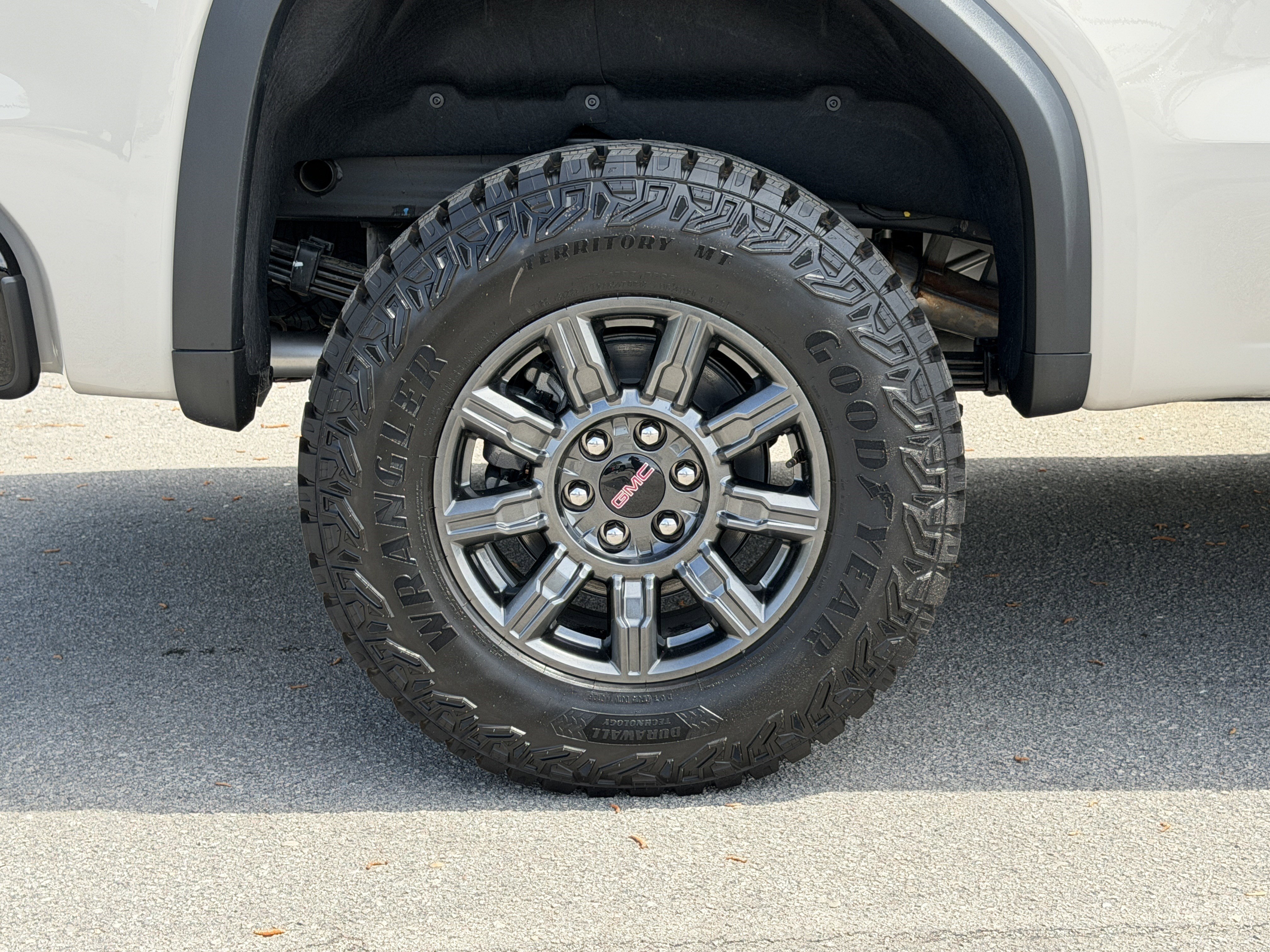 2026 GMC Sierra 1500 AT4X - Photo 20