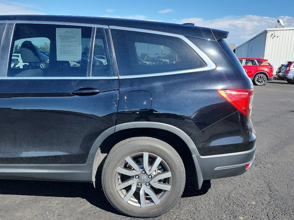 Used 2019 Crystal Black Pearl Honda EX-L image 9