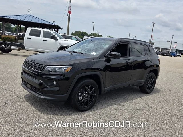New 2026 Diamond Black Crystal Pearlcoat Jeep Latitude image 3
