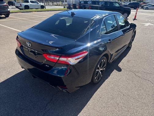 Used 2020 Blue Toyota SE image 7