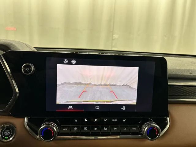 Used 2023  GMC AT4 image 17