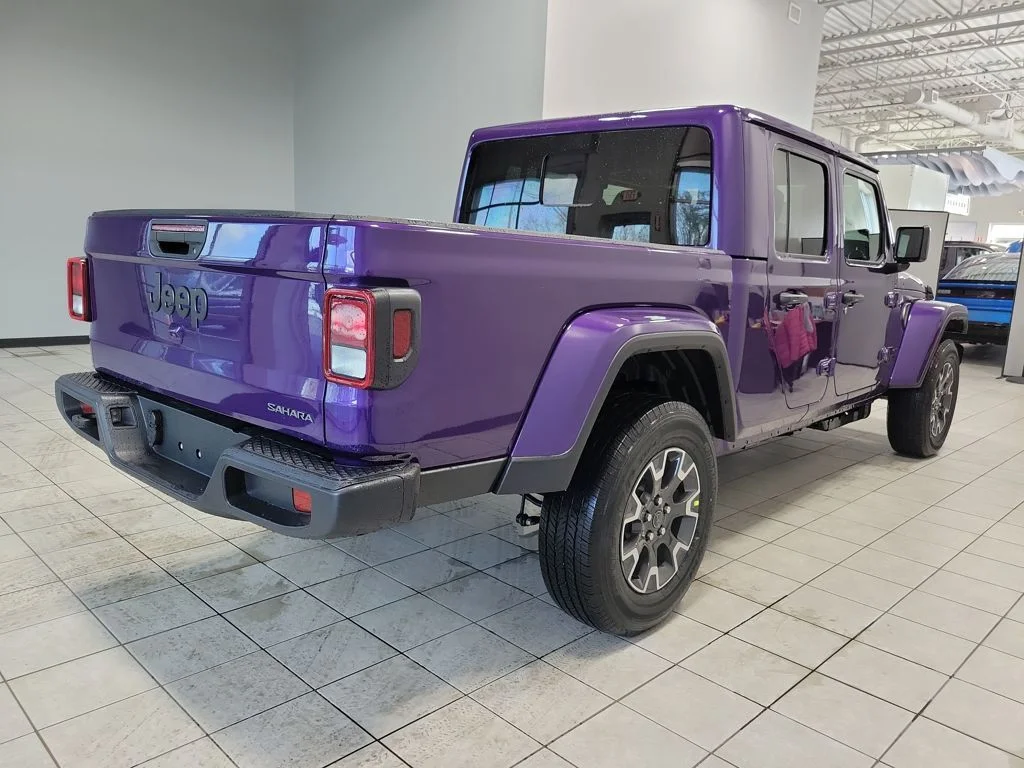 New 2026 Reign Exterior Paint Jeep Sahara image 7