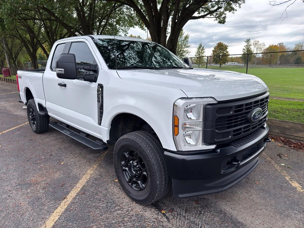 Used 2026 White Ford XL image 8