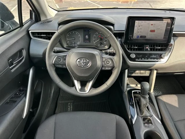 Used 2024  Toyota LE image 12