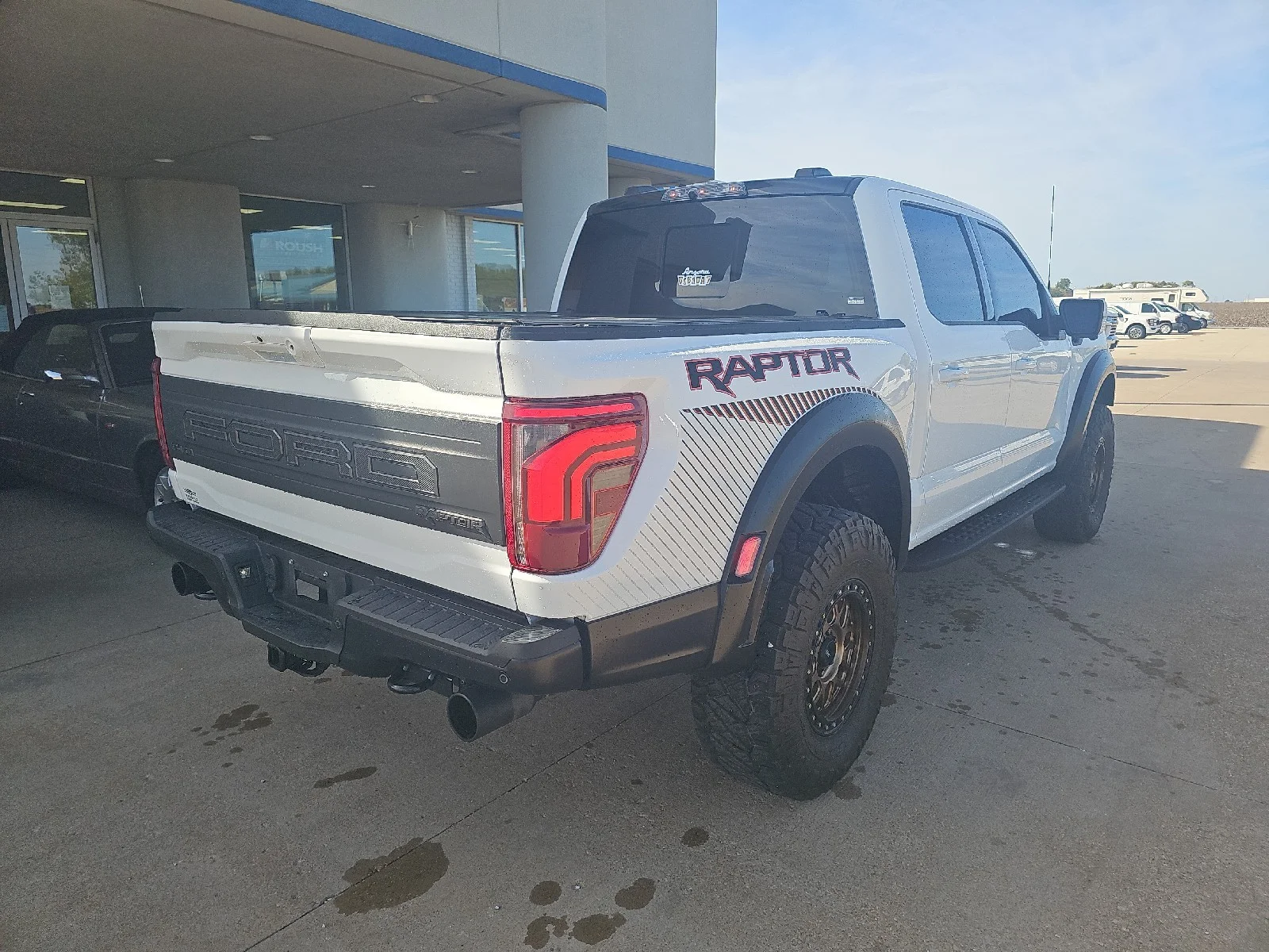 Used 2024  Ford Raptor image 13