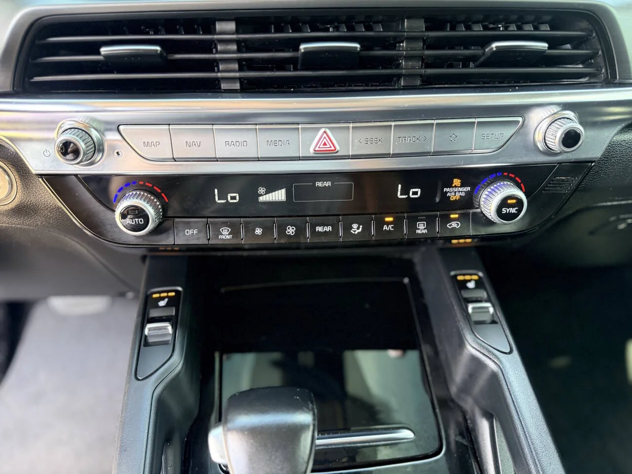 Used 2022 Gray Kia S 4dr SUV image 23