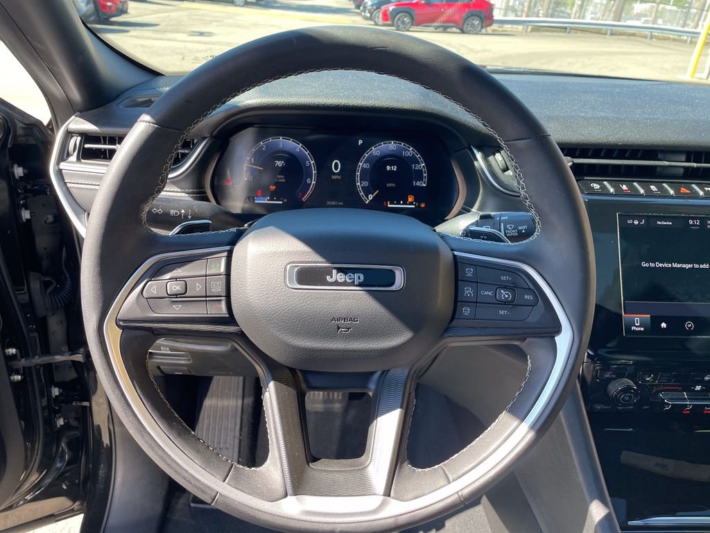 Used 2023 Black Jeep Altitude image 16