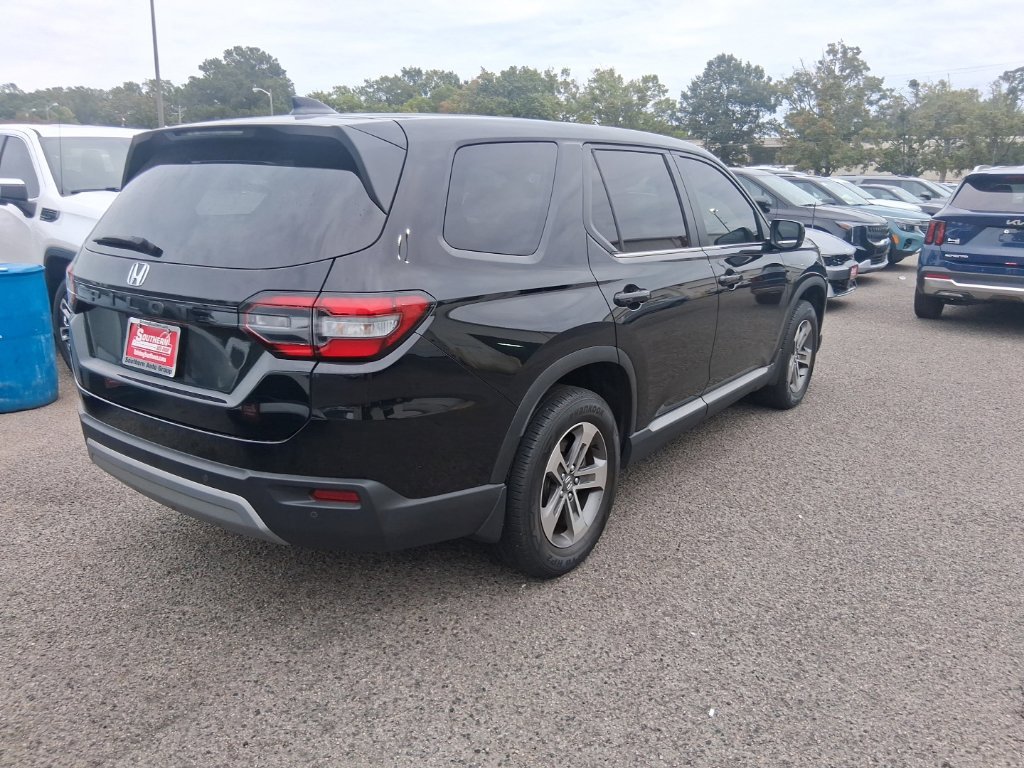Used 2025  Honda EX-L image 5