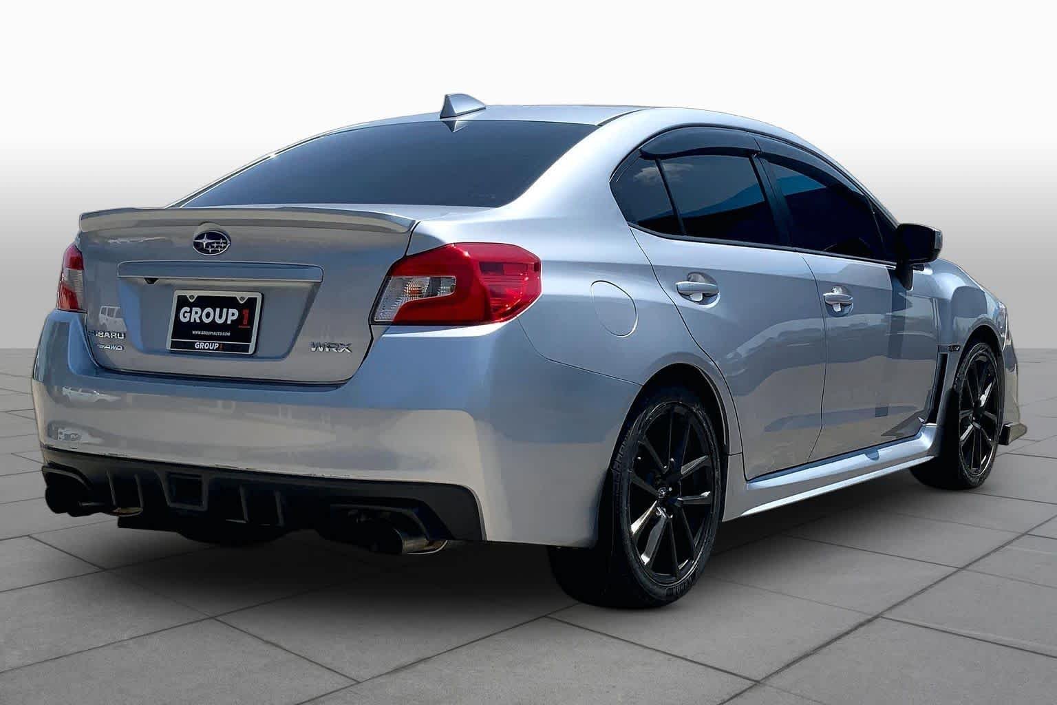 Used 2020 Ice Silver Metallic Subaru Premium image 13