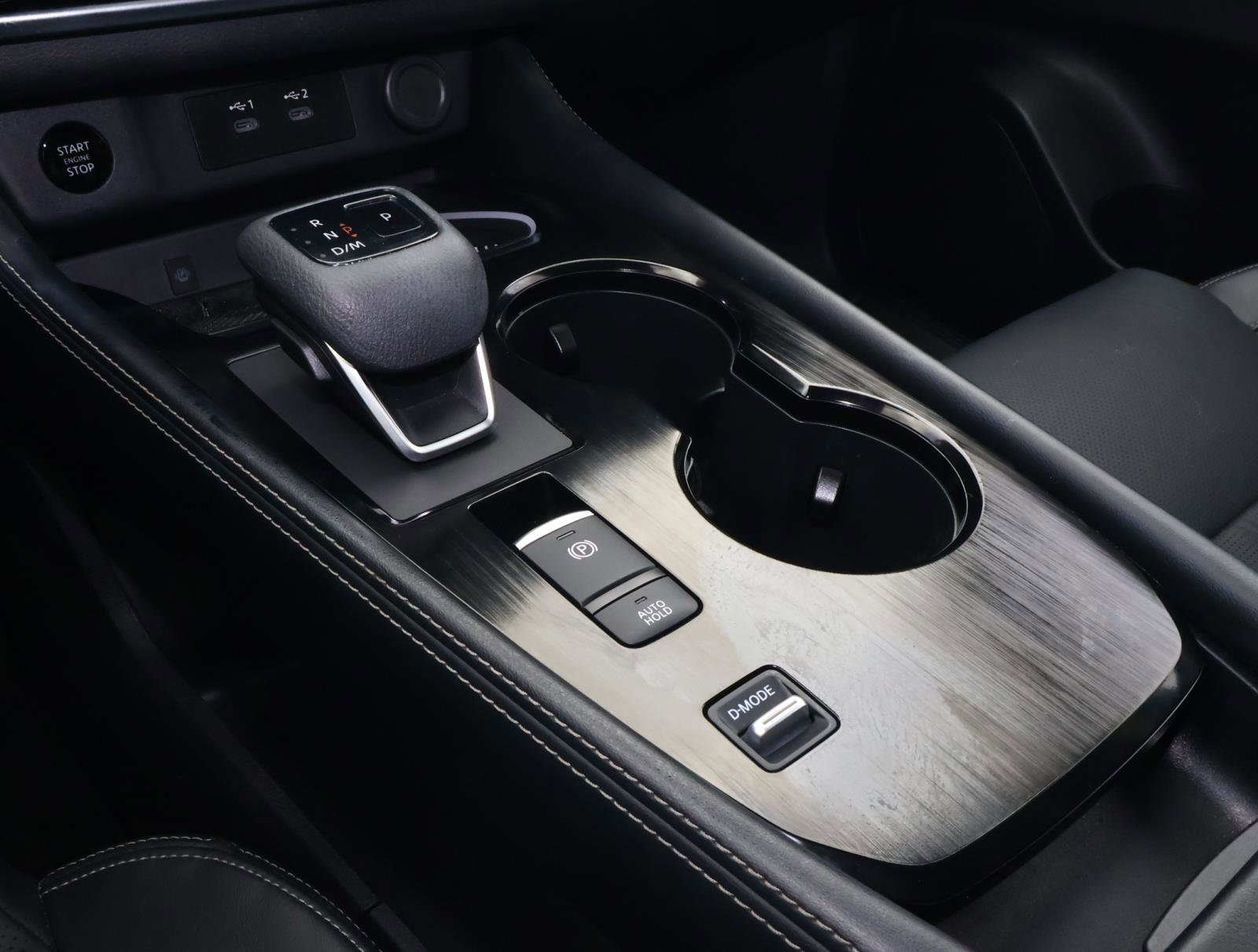 Used 2025 Everest White Pearl/Super Black Nissan Platinum image 24