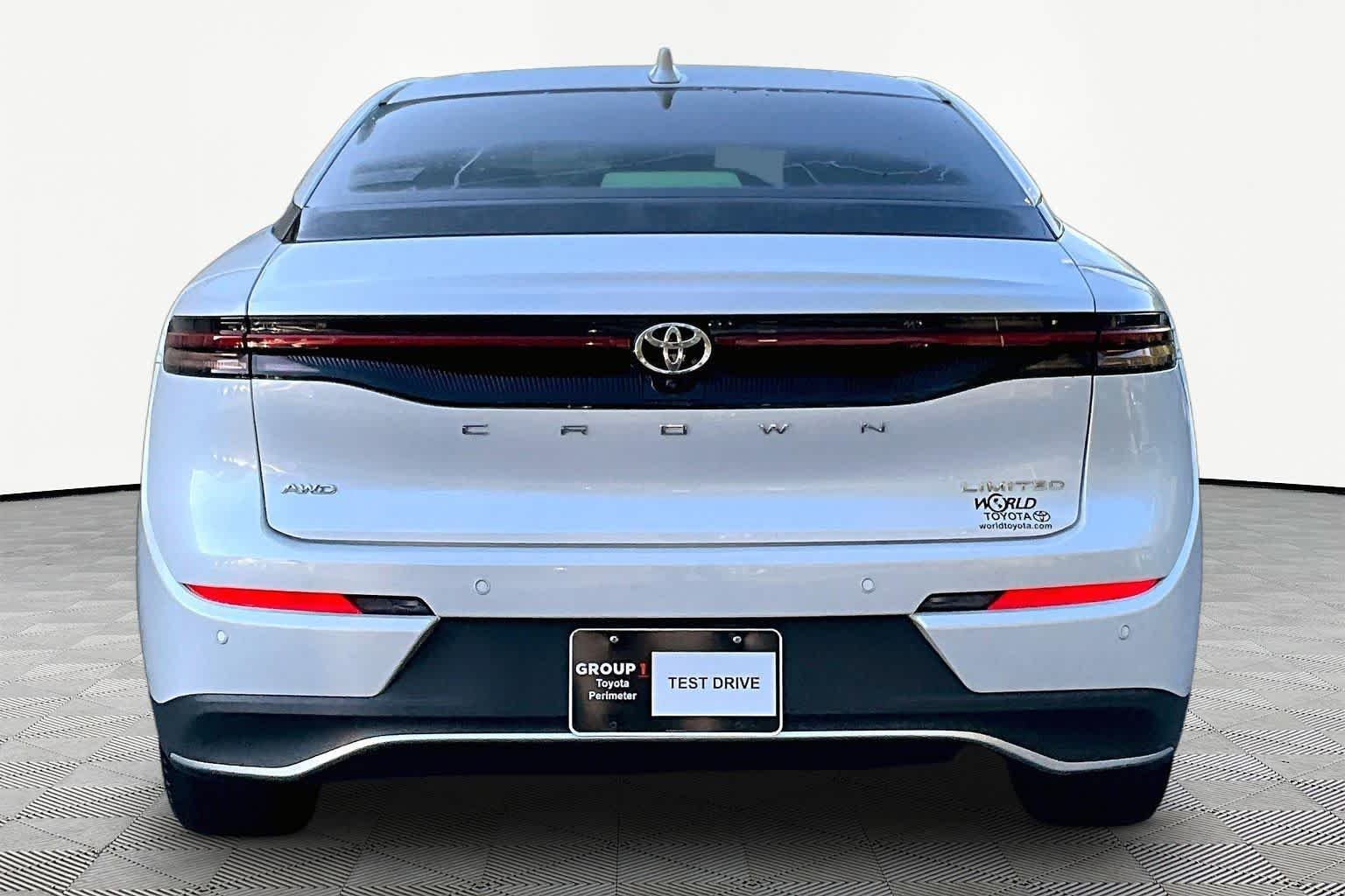 Certified Used 2023 Oxygen White Toyota Limited image 5