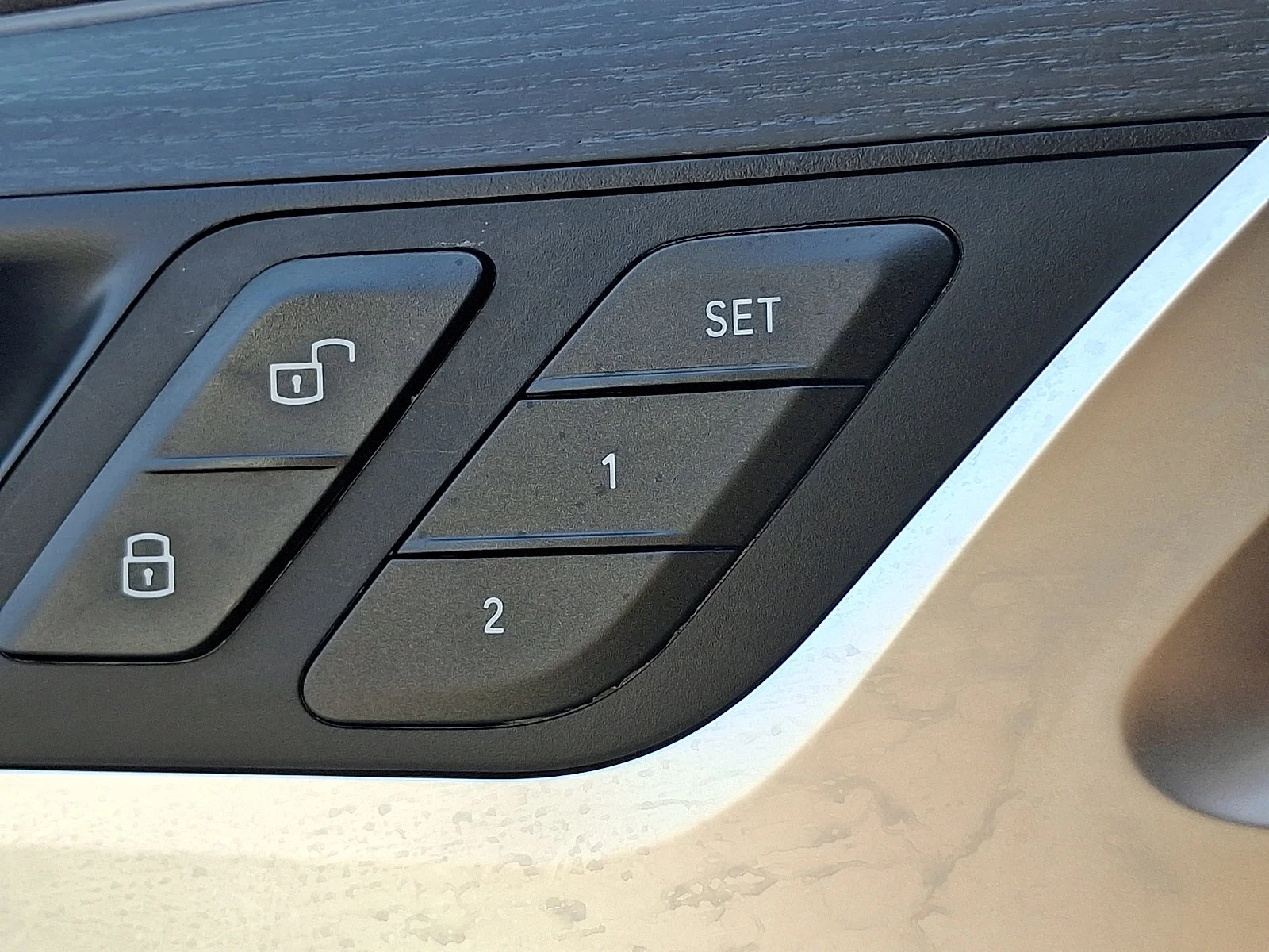 Used 2025 Alpine White BMW xDrive30i image 25