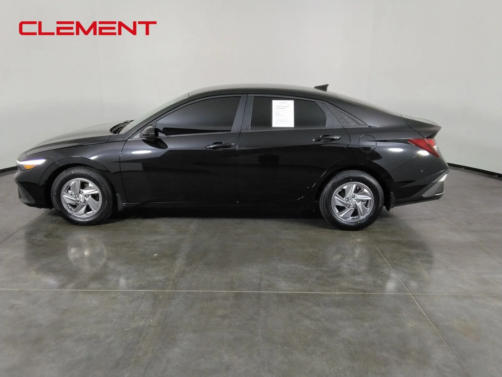 Used 2025 Black Hyundai SE image 3