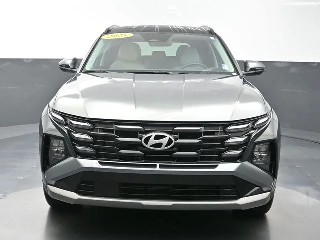 Used 2025 Gray Hyundai SEL Convenience image 2