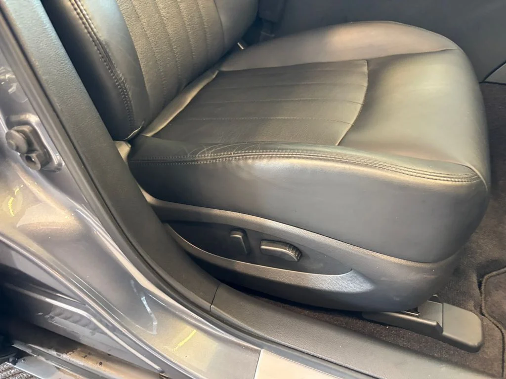 Used 2016 Gray INFINITI Base image 23