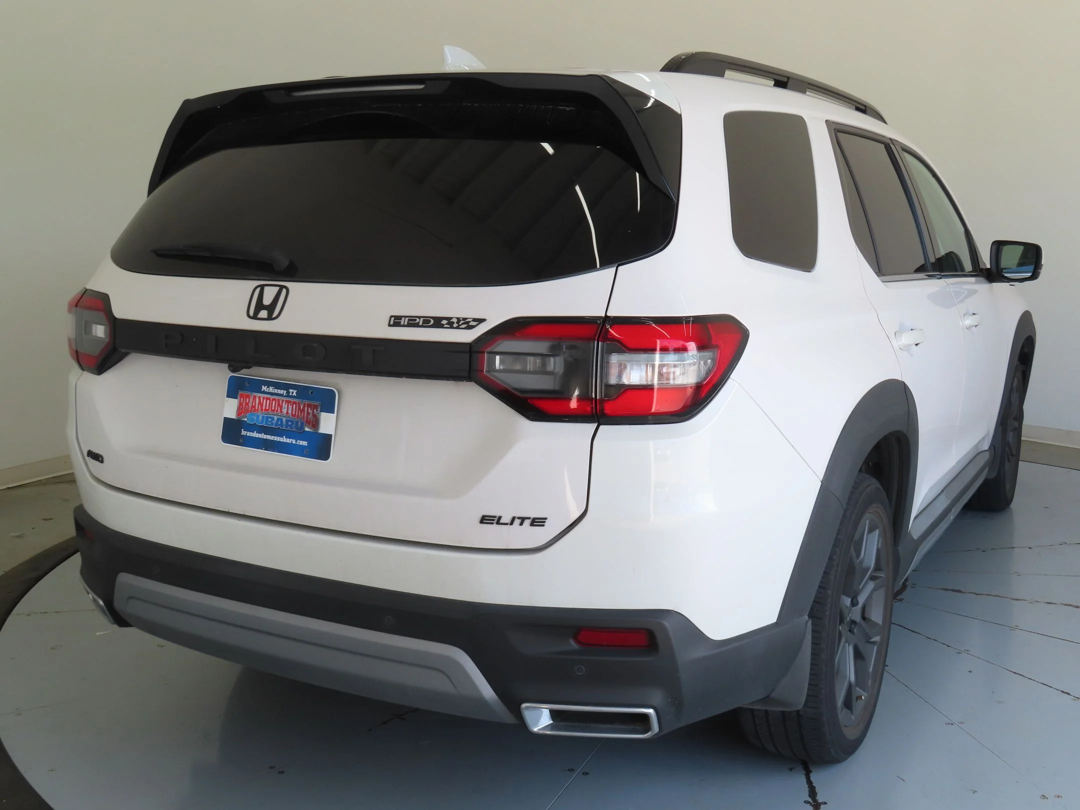 Used 2023 White Honda Elite image 3