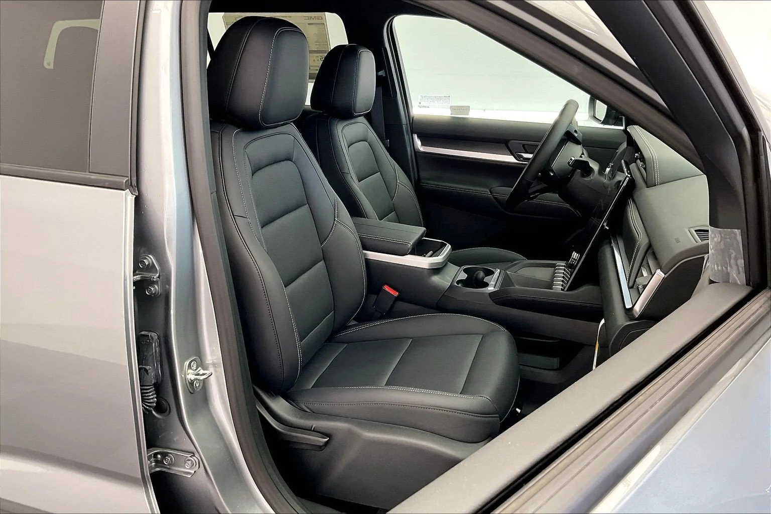 New 2027 Sterling Metallic GMC AWD Elevation image 9