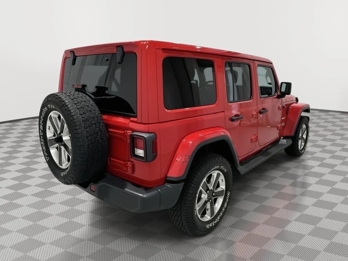 Used 2021 Firecracker Red Jeep Unlimited Sahara image 5