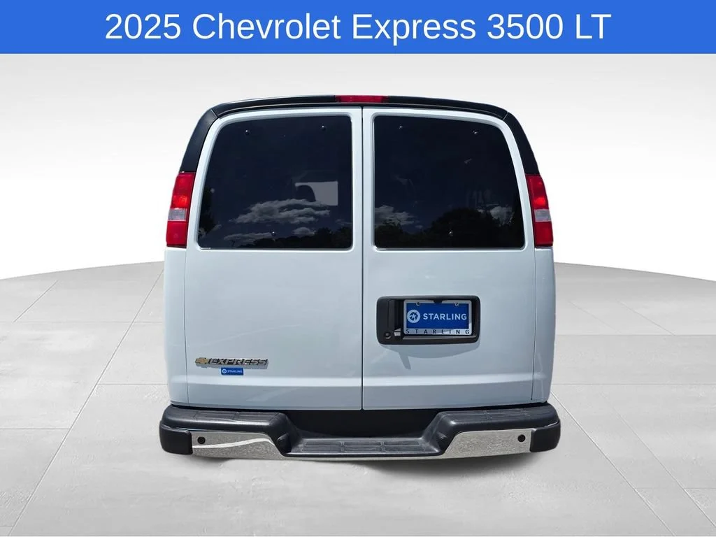 Used 2025 Summit White Chevrolet 1LT image 8