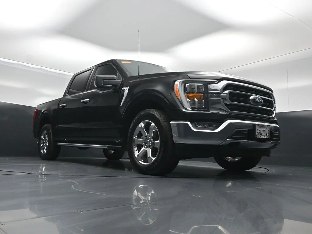 Used 2023 Black Ford XLT image 44