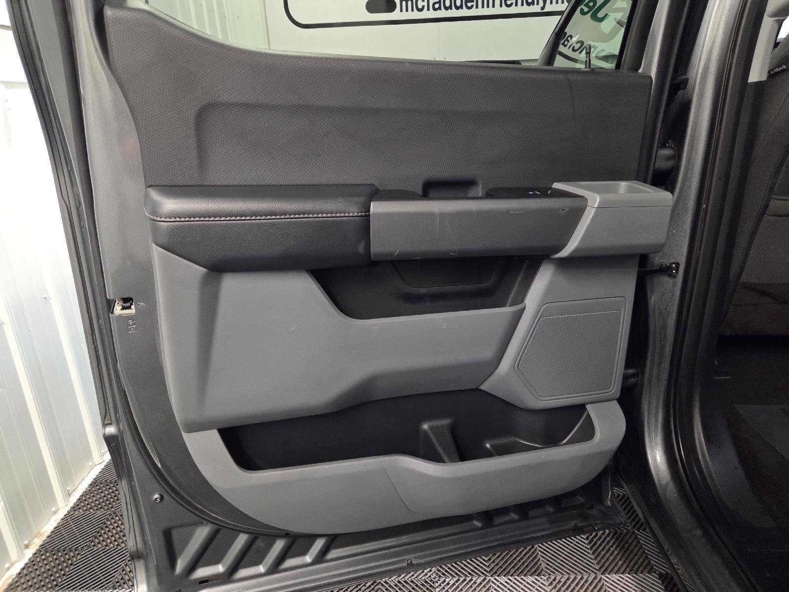 Used 2023 GRAY Ford XLT image 38