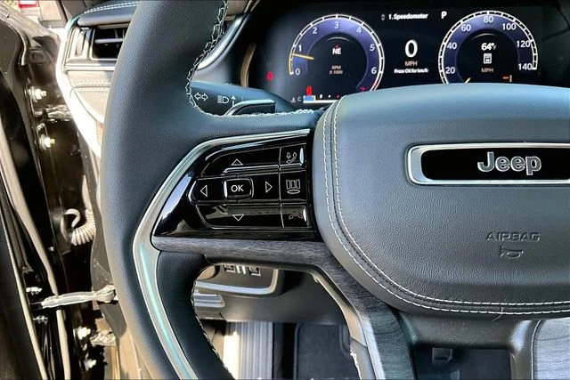 2025 Jeep Grand Cherokee Overland - Photo 18