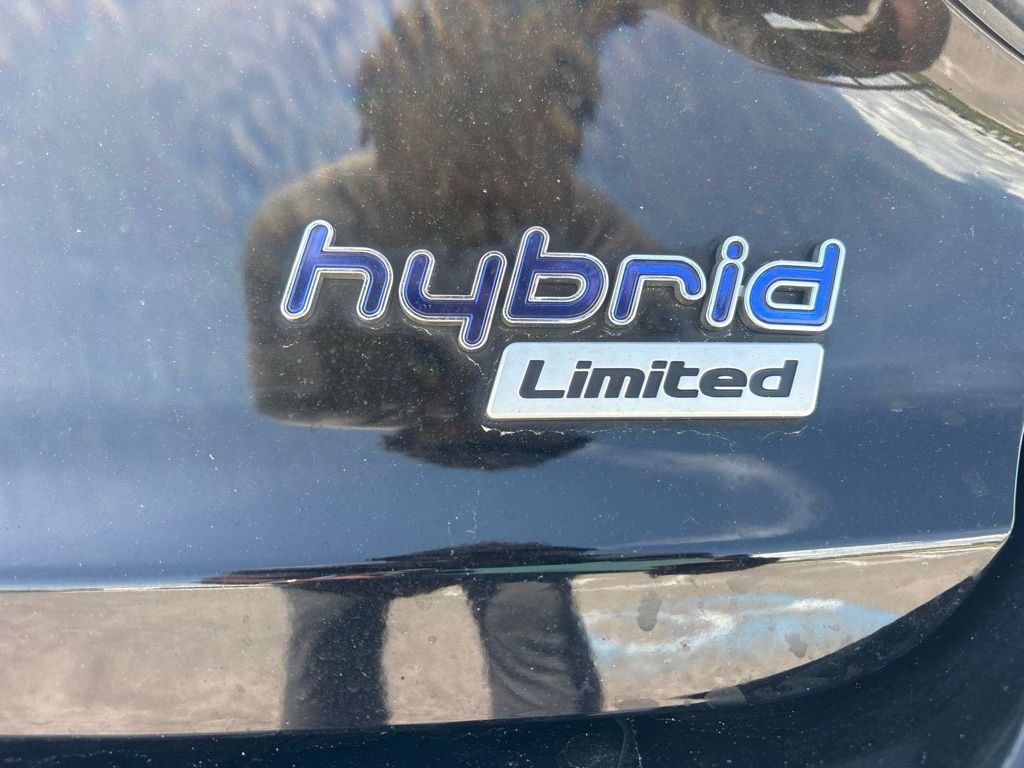Used 2017 Black Hyundai Limited image 5