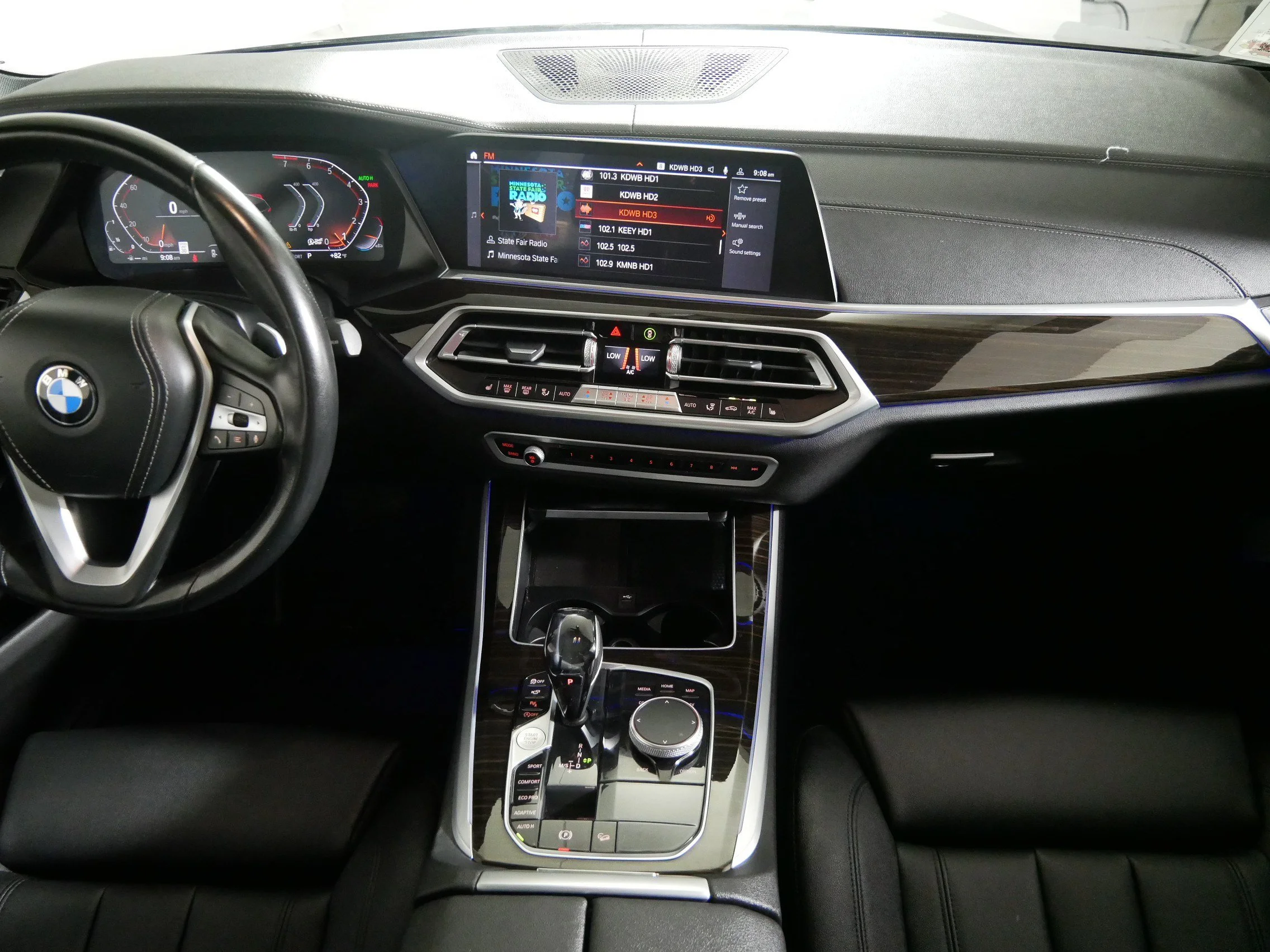Used 2020 Jet Black BMW xDrive40i image 10