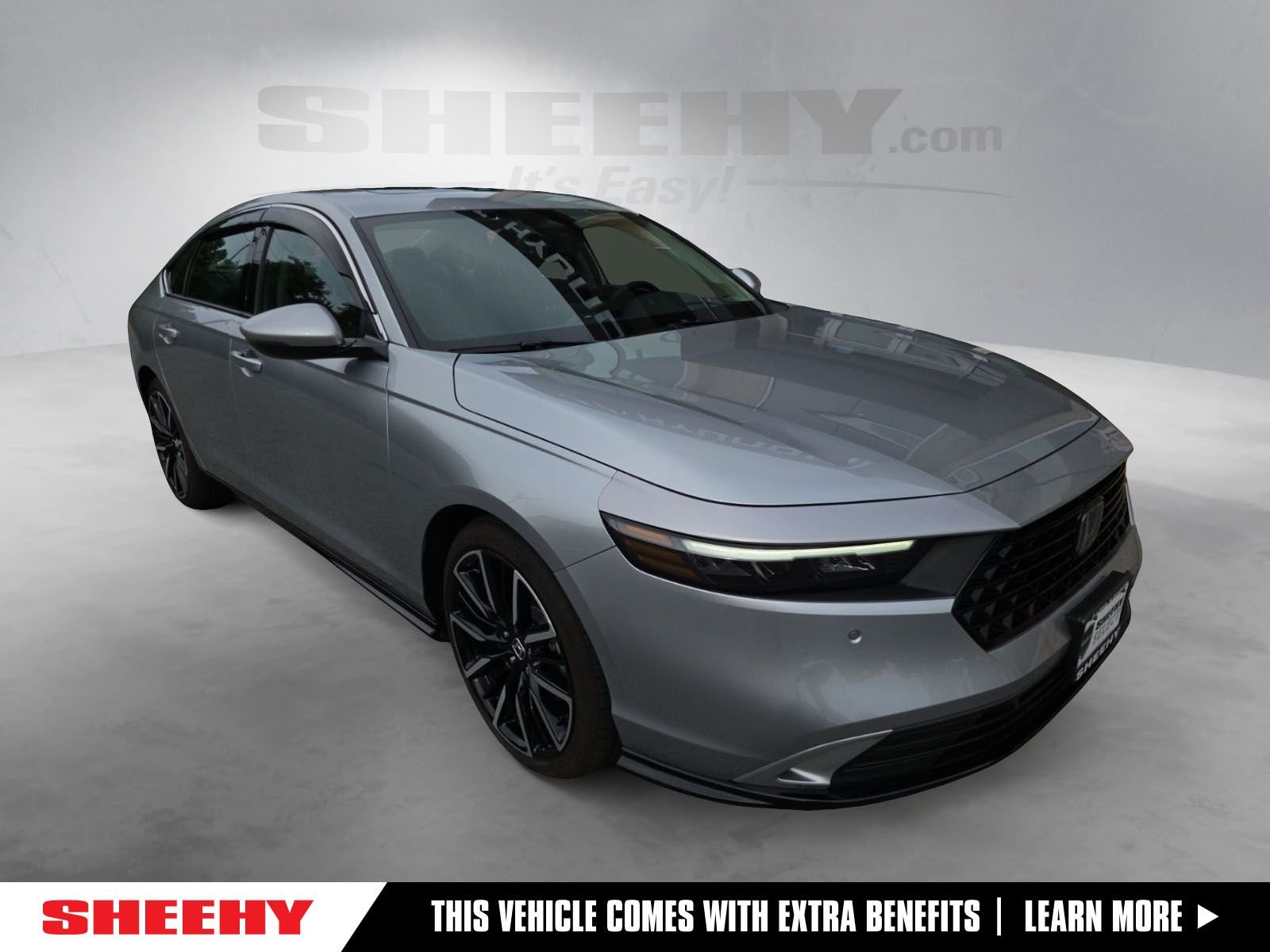Used 2024  Honda Touring image 1