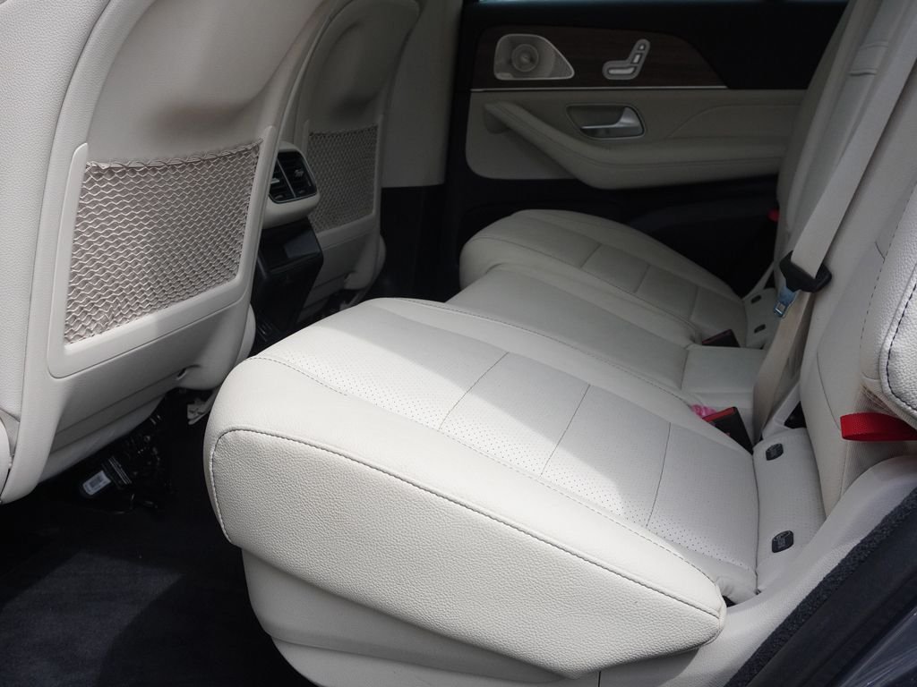 Used 2023 Gray Mercedes-Benz GLE 350 image 32