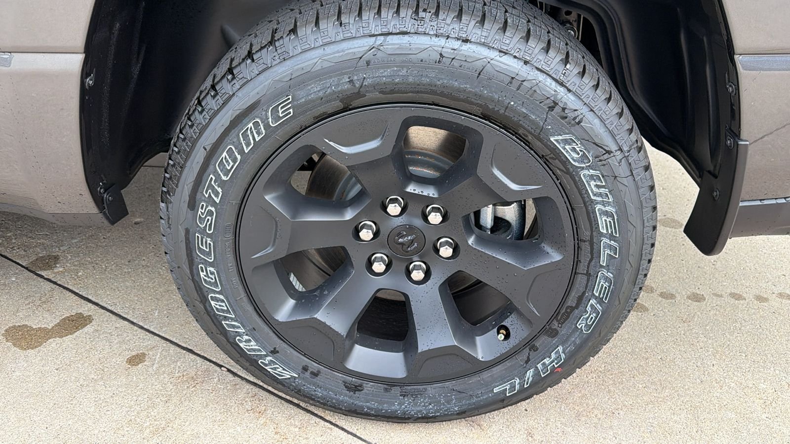 New 2026 Granite Crystal Metallic Clear-Coat Exterior Paint RAM Express image 6