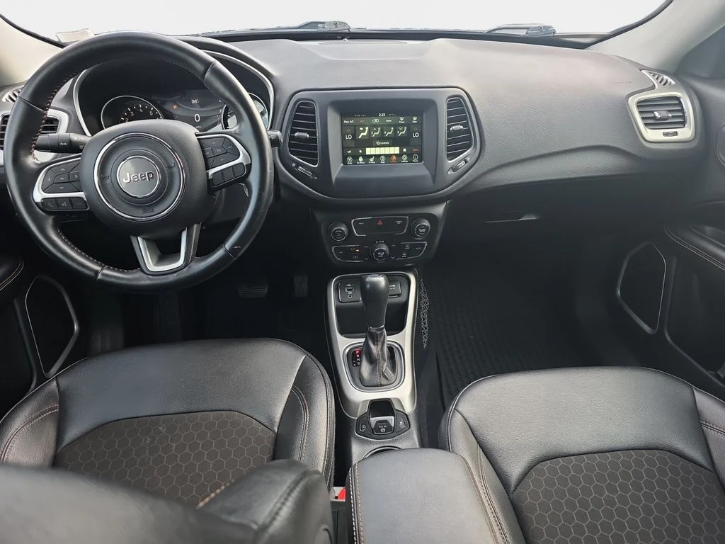 Used 2021 Jazz Blue Pearlcoat Jeep Latitude image 14