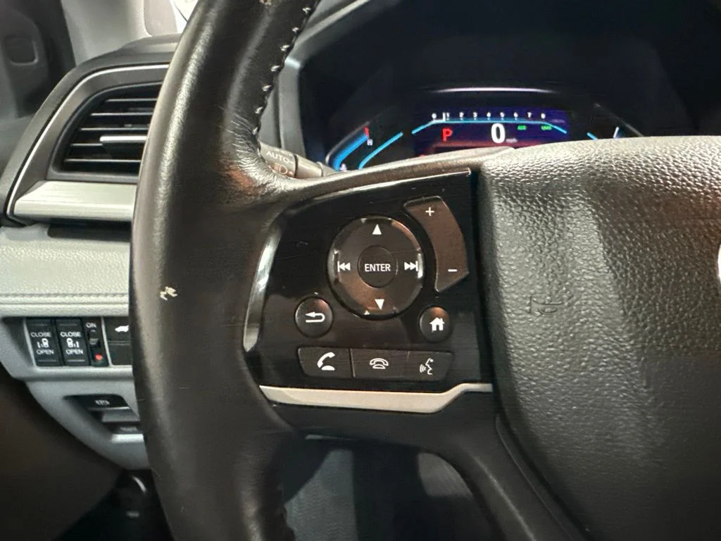 Used 2019 Gray Honda EX-L image 18