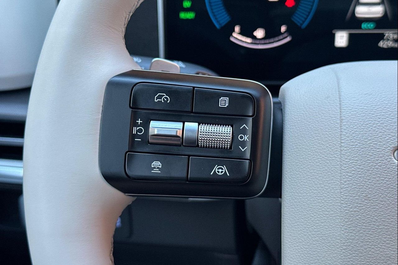 2026 Hyundai Santa Fe SE - Photo 28