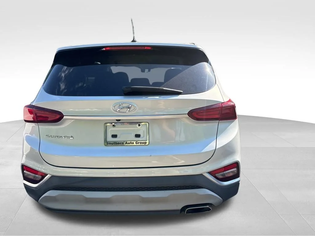 Used 2020 Silver Hyundai SE image 12