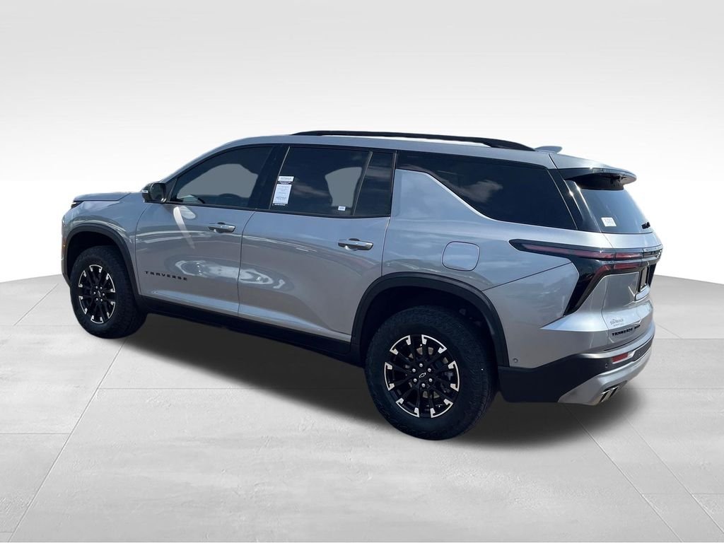 Certified Used 2024 Gray Chevrolet Z71 image 3