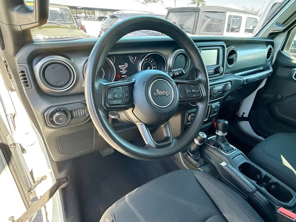 Used 2021 White Jeep Unlimited Willys image 12