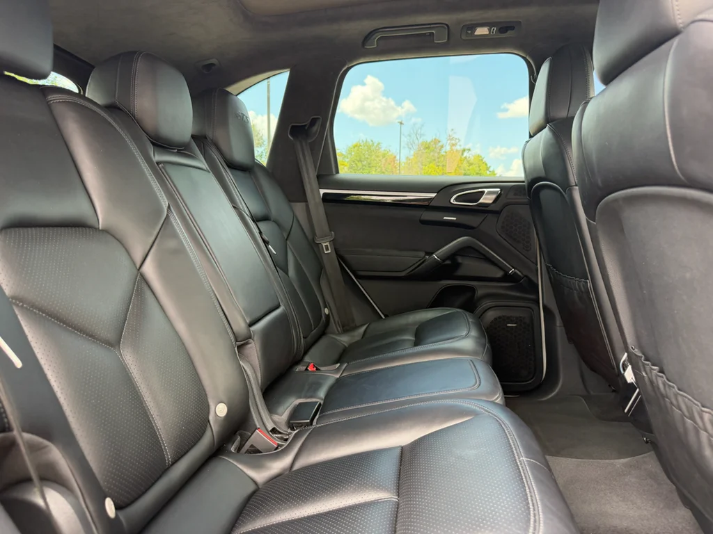 Used 2017  Porsche GTS image 29