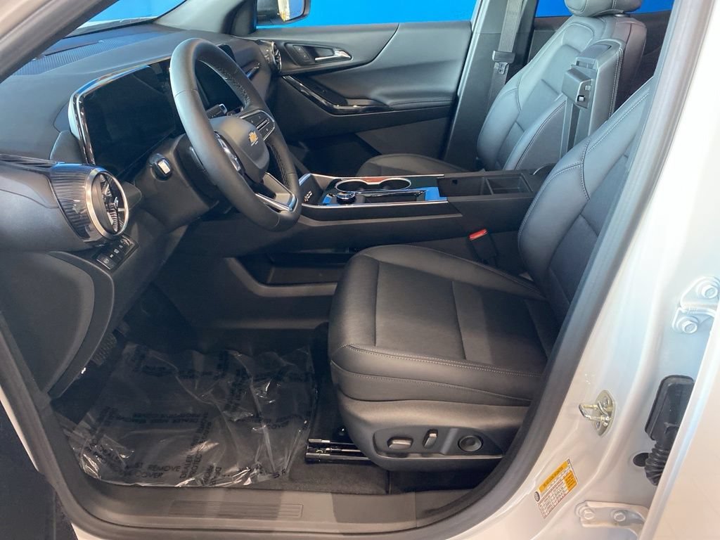 New 2026 Summit White Chevrolet LT image 8