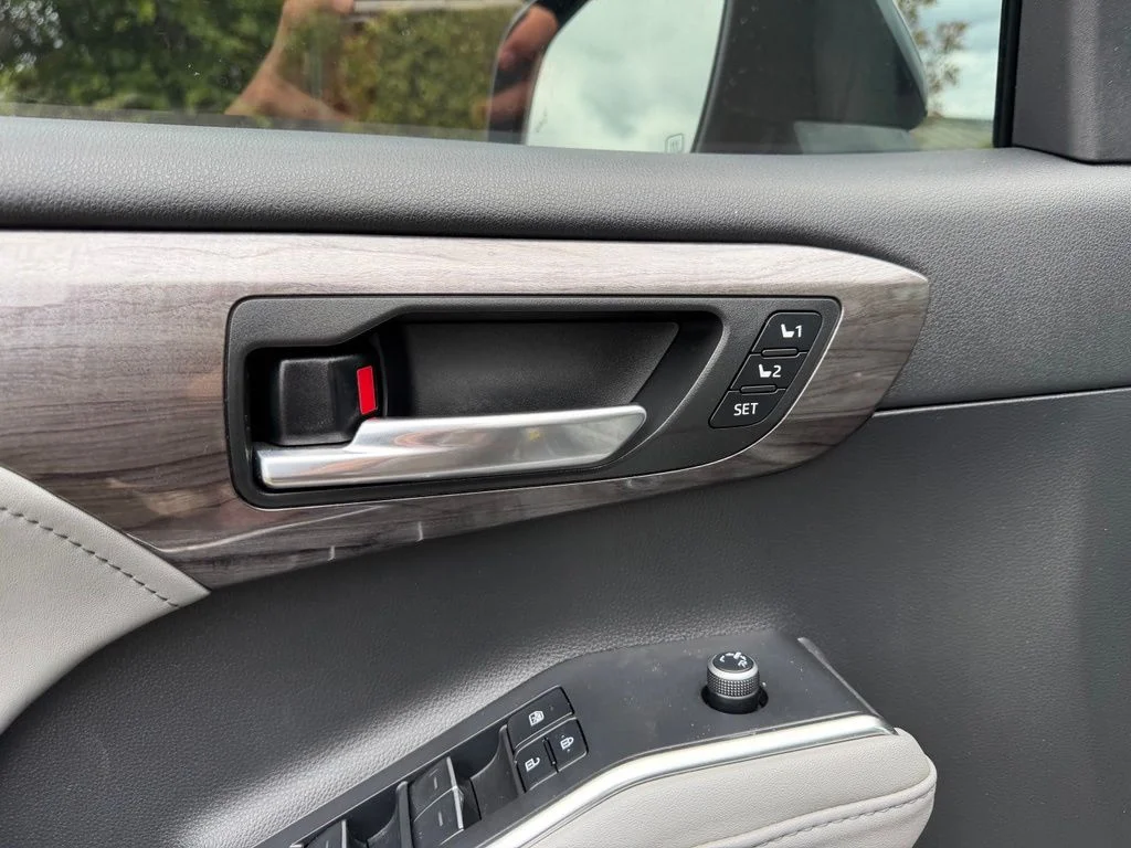 2022 Toyota Highlander Platinum - Photo 12