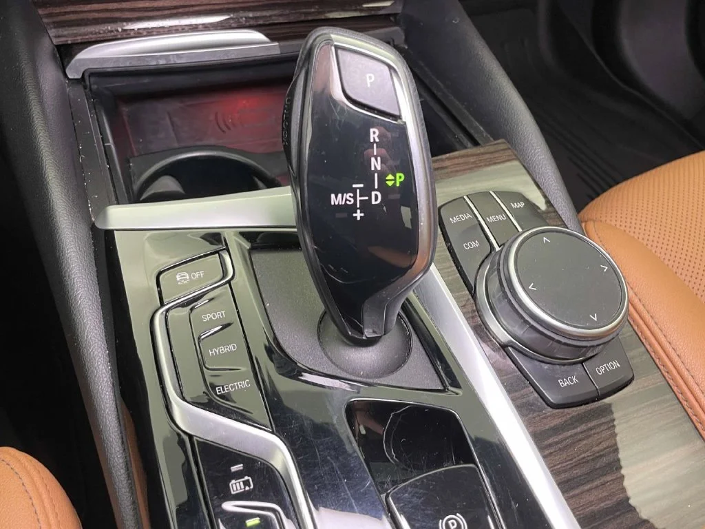 Used 2023 Gray BMW 530e iPerformance image 30